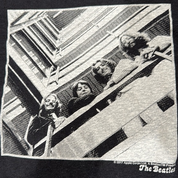 Abercrombie Women’s Tee shirt size small with the Beatles screen print - Picture 2 of 3